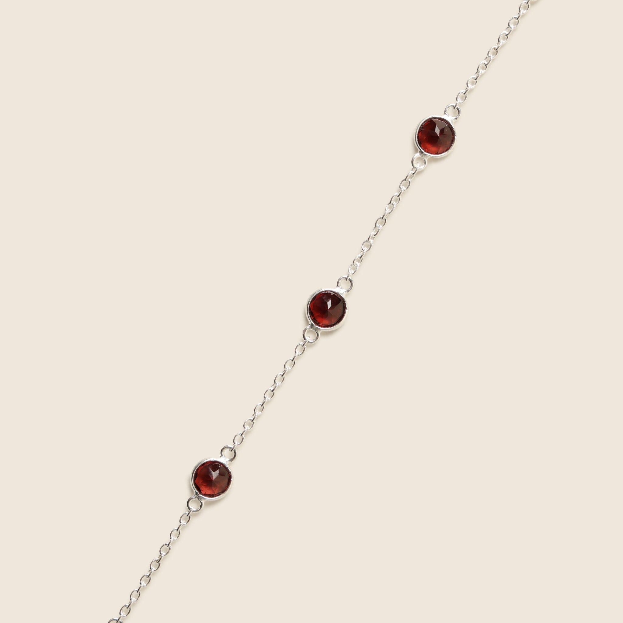 Edelsteen sieraden granaat close up