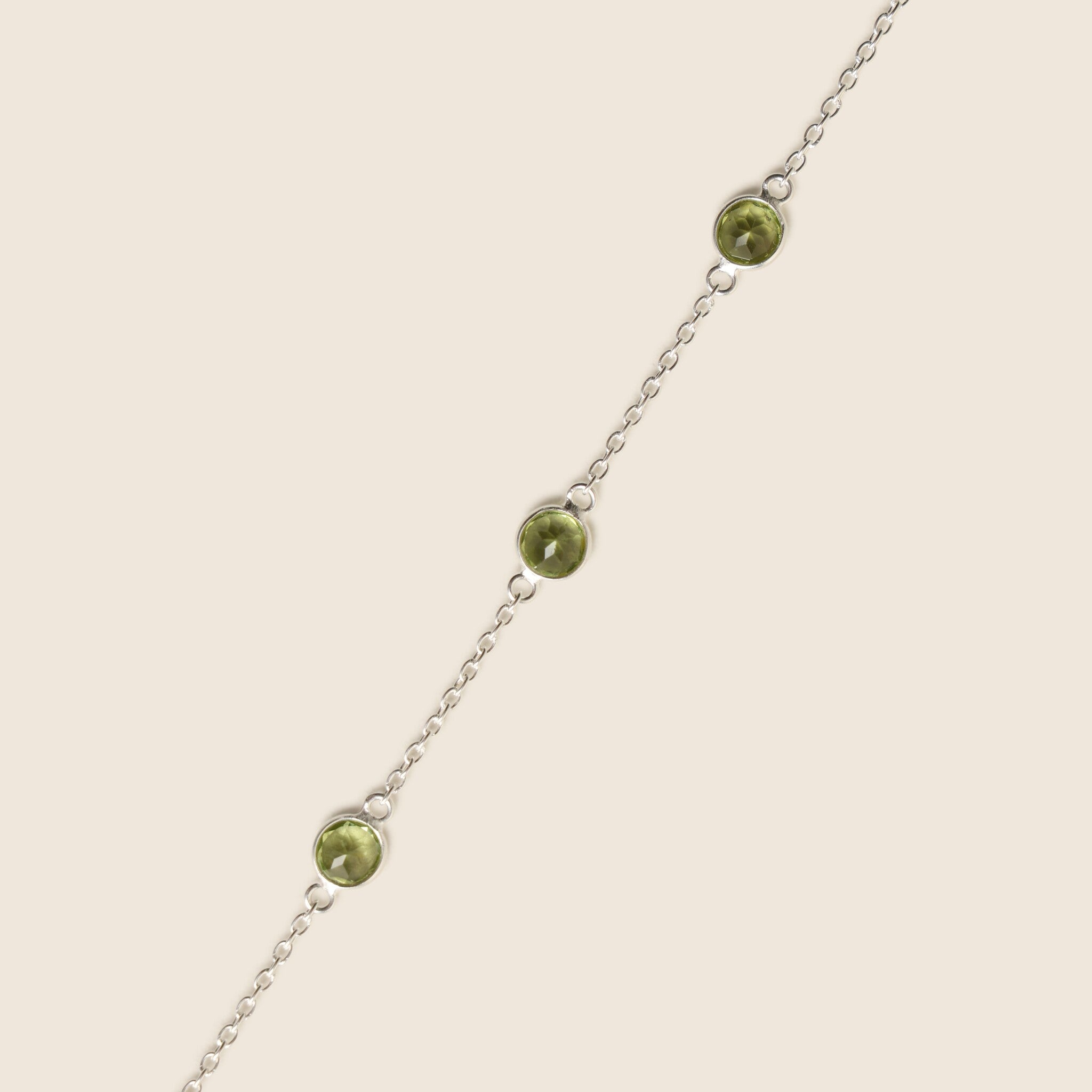 Edelsteen sieraden groene edelsteen close up