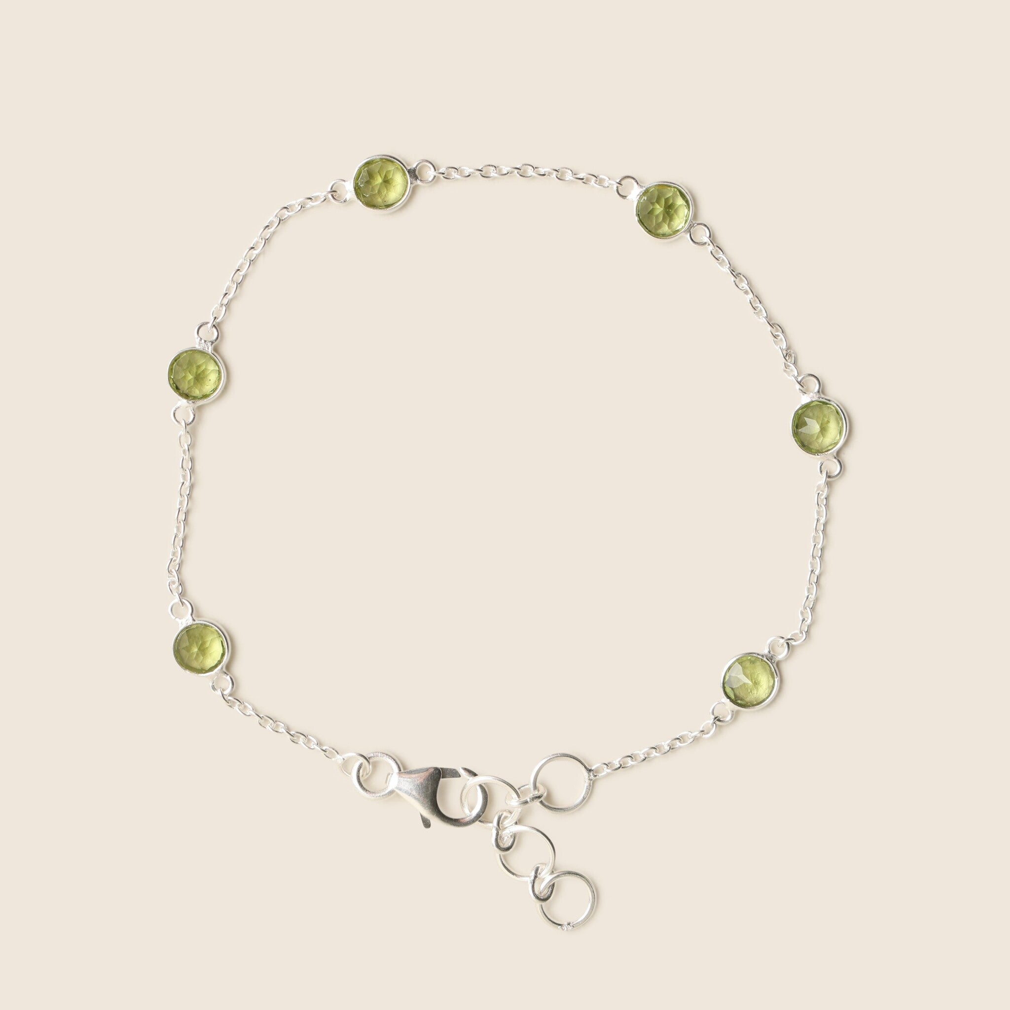 Edelsteen sieraden groene edelsteen detail