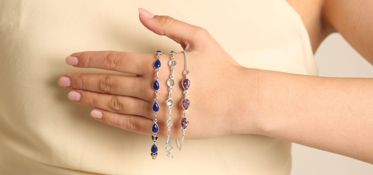 Waarom verkleuren zilveren sieraden en hoe los je het op?