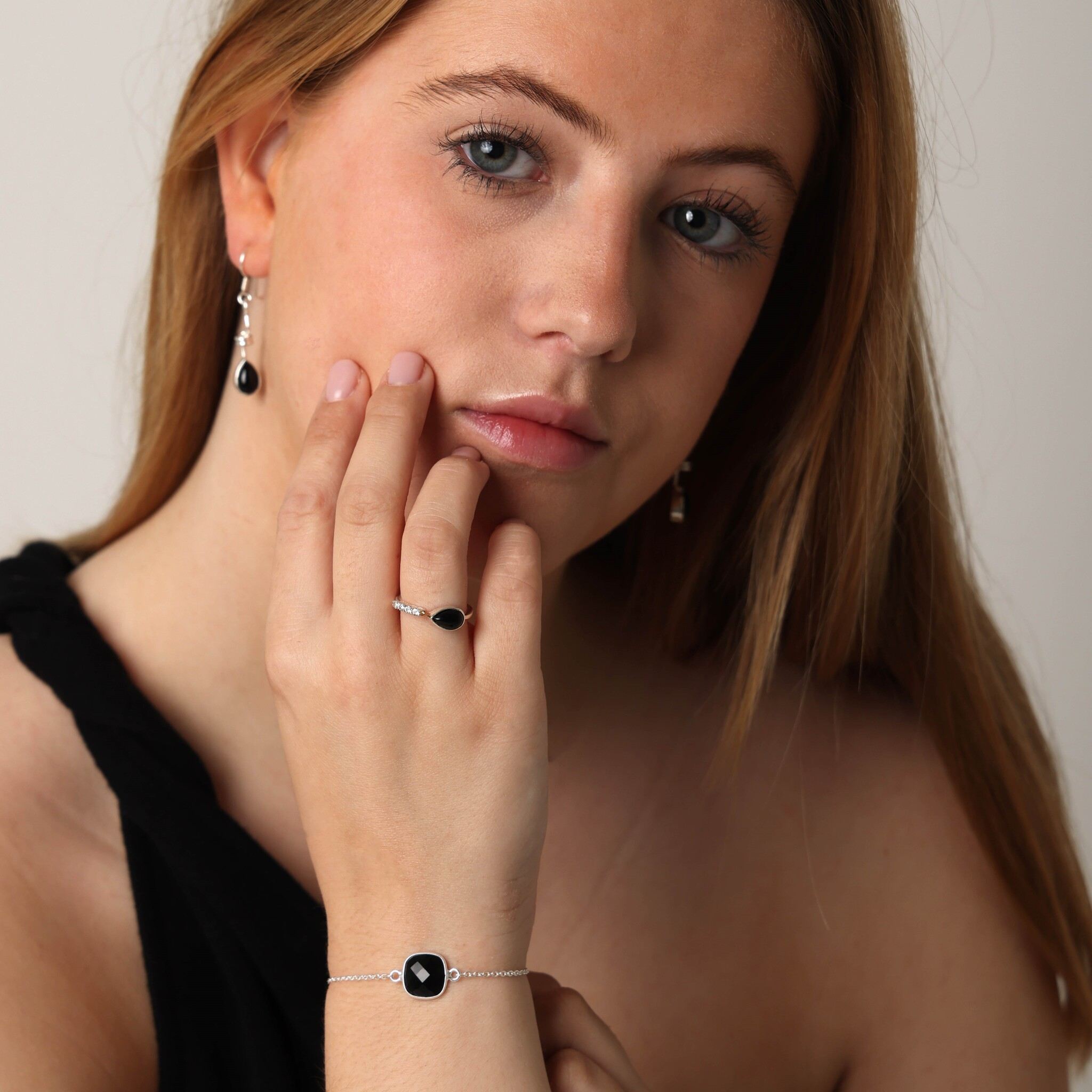 Edelsteen sieraden zwarte edelsteen